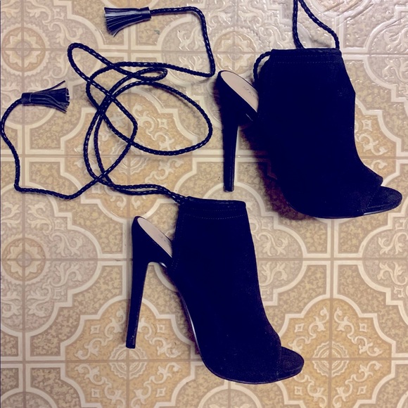 Lace up heels, never worn - Picture 1 of 1